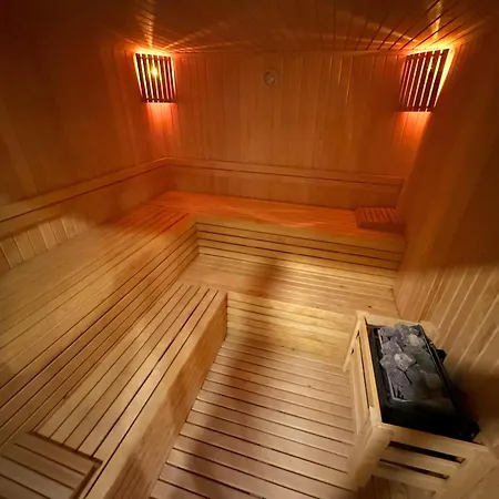 Sa Apartments! 150m To The Cleopatra *