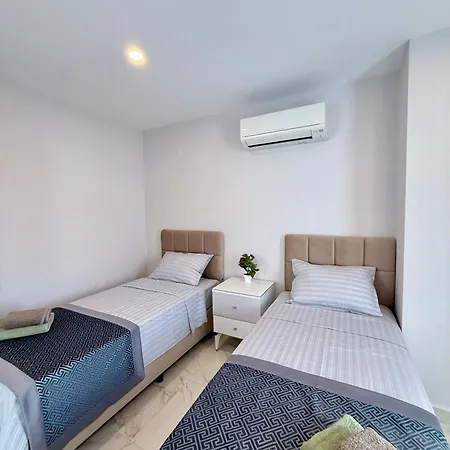 Sa Apartments! 150m To The Cleopatra Appartement