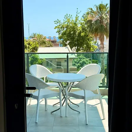 Sa Apartments! 150m To The Cleopatra דירה