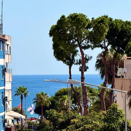 Sa Apartments! 150m To The Cleopatra *