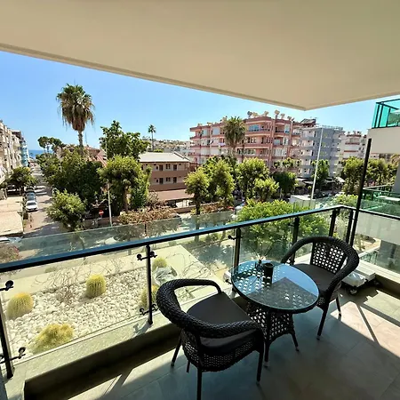 Sa Apartments! 150m To The Cleopatra *