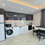 Sa Apartments! 150m To The Cleopatra