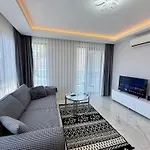 Sa Apartments! 150m To The Cleopatra