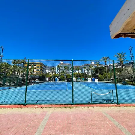 Sa Apartments! 150m To The Cleopatra *