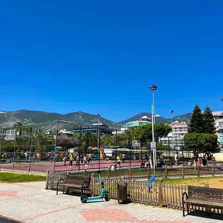 Sa Apartments! 150m To The Cleopatra *