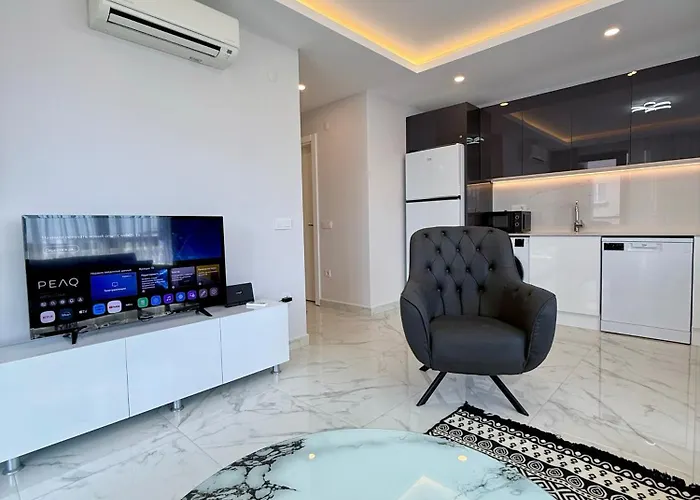 Sa Apartments! 150m To The Cleopatra * Alanya