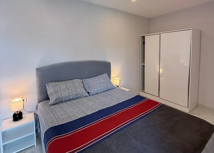 Sa Apartments! 150m To The Cleopatra Daire
